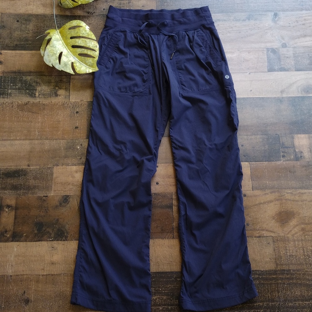 Lululemon Women's Navy Blue Pants Size 6 Regular